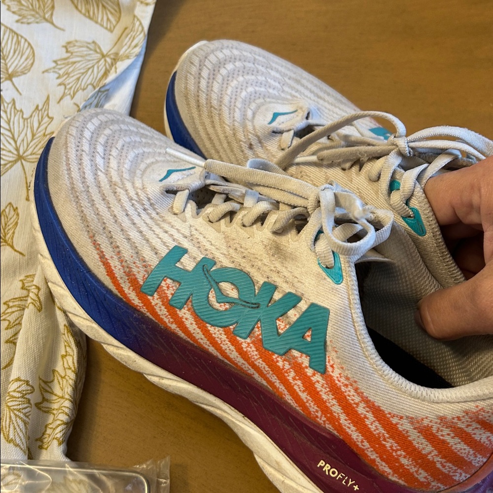 HOKA Mach 5 size 9 - Picture 6 of 8